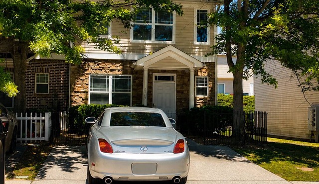 Home Near Atlanta Airport, Camp Creek, Shopping & Dining
