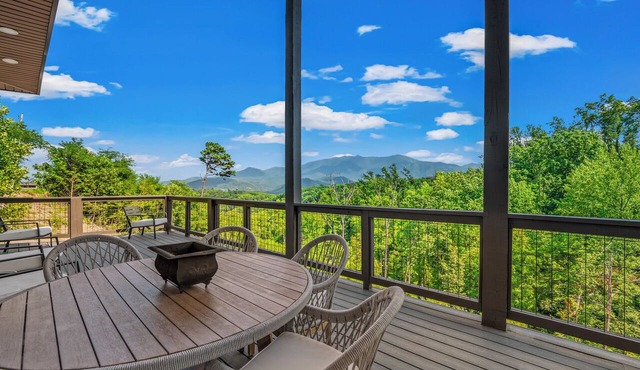 Incredible Views-Pool-Elevator!