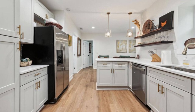 King Bed | Walkable to Piedmont Park | Terrace