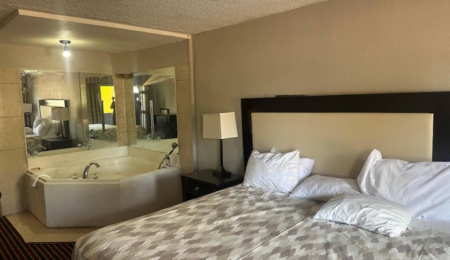 La Casa Inn Albany Near Tifton GA I 75
