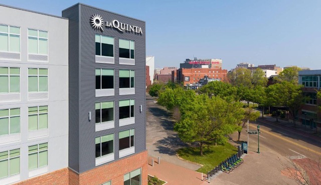 La Quinta Inn & Suites by Wyndham Chattanooga Downtown/South