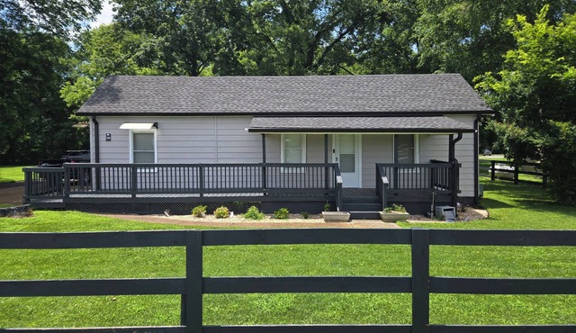 Lady's Place - Historic Charm on Distinguished Ground