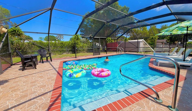 Lake House Private Pool Pet Friendly Boat Parking Sleeps 8