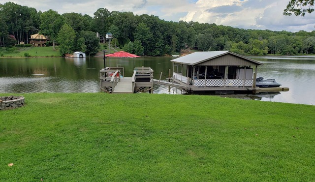 Lake Wylie waterfront apartment with dock.
