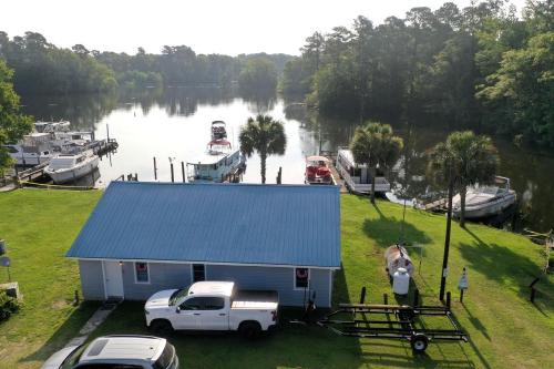 Lakefront Boathouse with Private Dock & Lake Views in Eutaw Springs, South Carolina