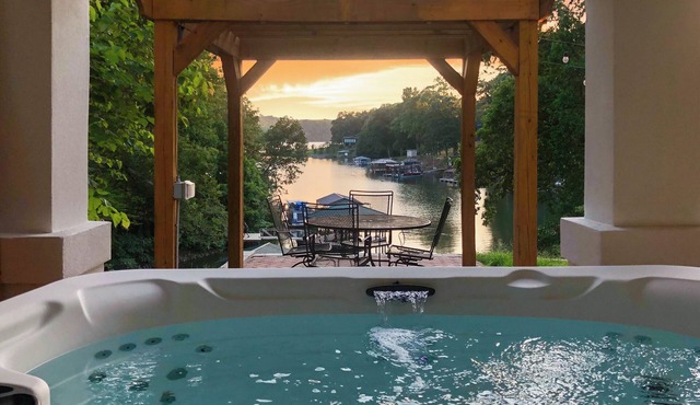 Lakefront Cove Retreat Private Dock + Hot Tub + Sauna | Hummingbird Home