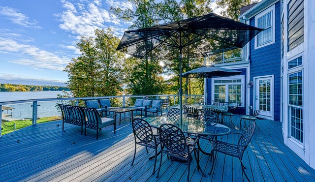 Lakefront home with private hot tub, WiFi, fun rec room, & beach area