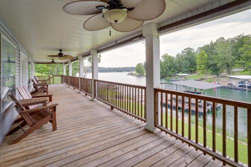 Lakefront Horseshoe Bend Home w/Boat Dock!