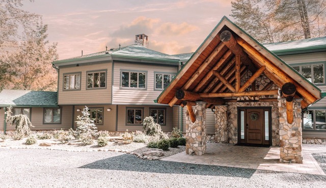 Lakefront Luxury Estate on 450-acre Maple Farm in Newfoundland
