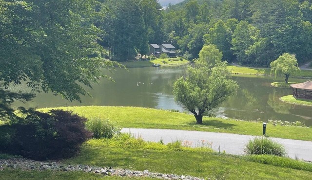 Lakefront Retreat in Western Carolina