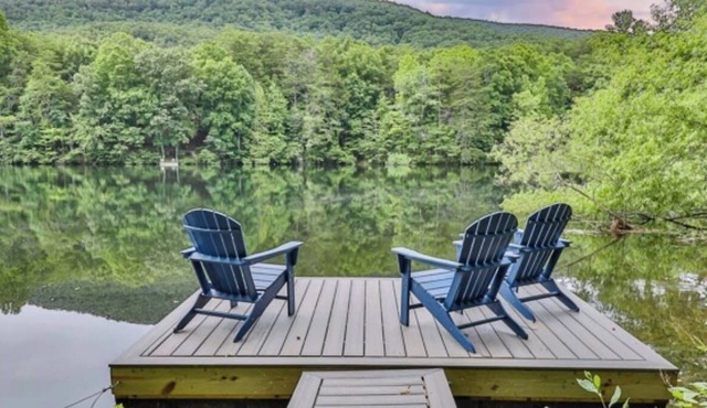LallyBroch on the Lake by Mountain Oasis | Dog-Friendly Lakefront Cabin Rental in Ellijay
