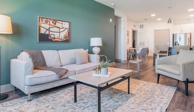 Landing | Amazing 2BD, Pool, Gym