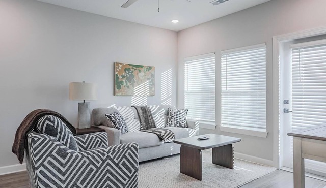 Landing | Amazing 2BD, Pool