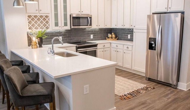 Landing at McEwen Northside I - 2 Bedrooms in Downtown Franklin