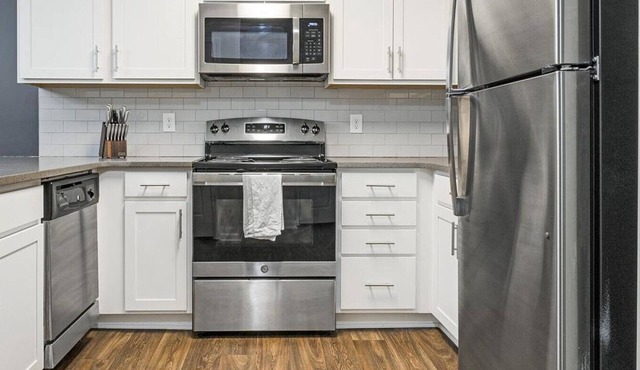 Landing at Retreat at Stonecrest - 1 Bedroom in Downtown Lithonia