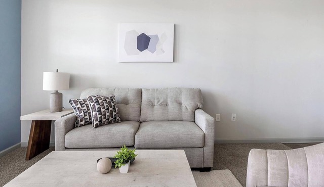 Landing | Beautiful 1BD in The Forum