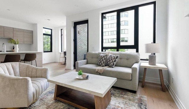 Landing | Beautiful 2BD in Logan Circle