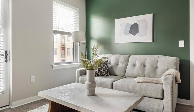Landing | Beautiful 2BD in Downtown