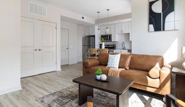 Landing | Beautiful 1BD, Clubhouse, Courtyard