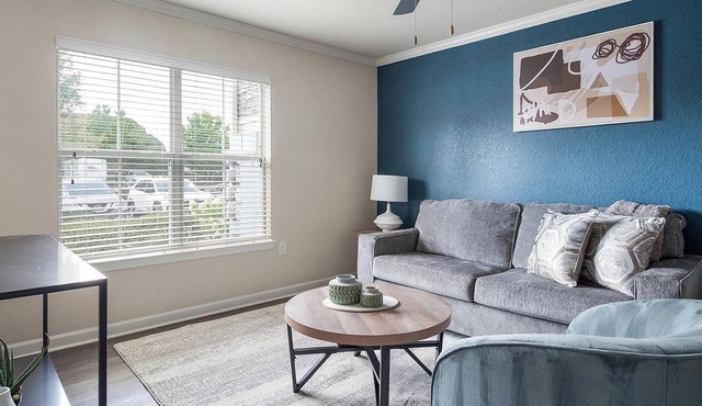 Landing | Beautiful 1BD, Clubhouse, Courtyard
