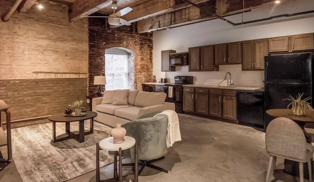 Landing | Chic 1BD, Courtyard, Gym