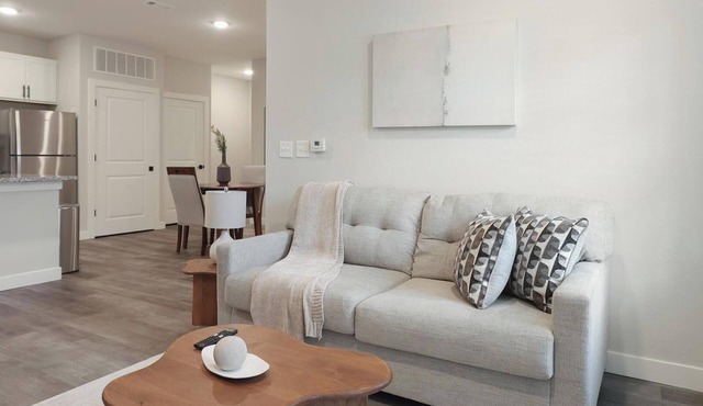 Landing | Chic 1BD, Gym
