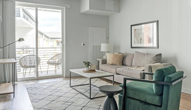 Landing | Chic 1BD, Pool, Game Room