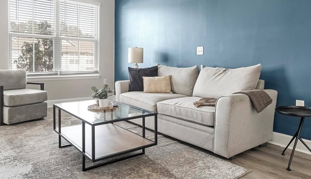 Landing | Chic 1BD, Yoga Studio, Gym