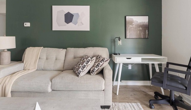 Landing | Chic 2BD, Gym, Clubhouse