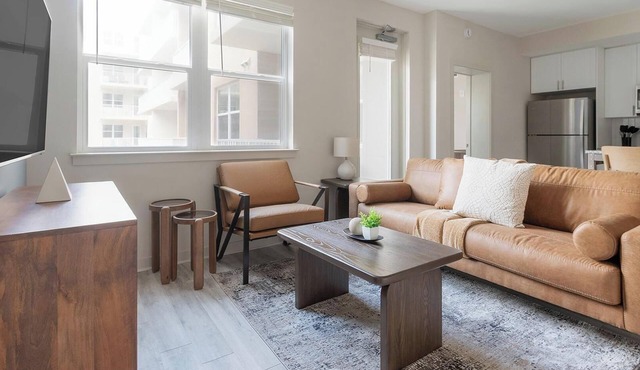 Landing | Chic 2BD, Courtyard, Clubhouse