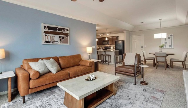 Landing | Modern 1BD, Gym, Pool
