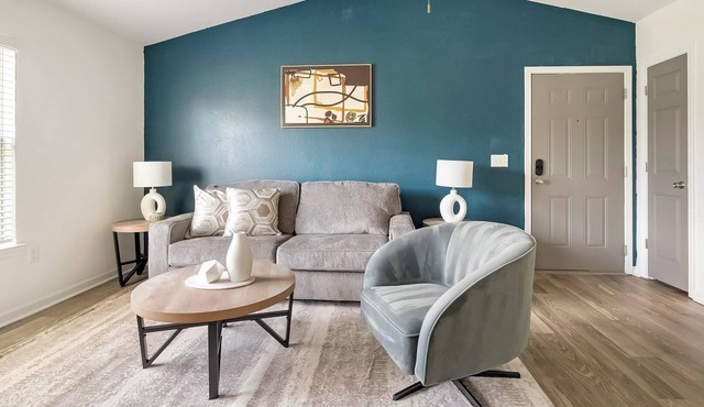 Landing | Modern 1BD, Gym, Game Room