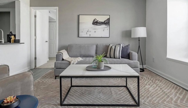 Landing | Modern 2BD, Pool, Gym