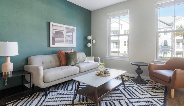 Landing | Modern 2BD, Gym, Clubhouse