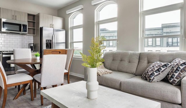 Landing | Spectacular 2BD in Downtown