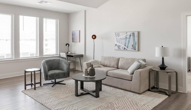 Landing | Spectacular 2BD, Courtyard, Clubhouse