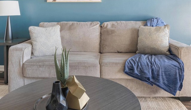 Landing | Spectacular 2BD, Gym, Clubhouse