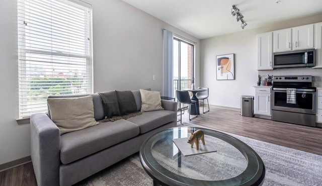 Landing | Stunning 1BD, Clubhouse, Gym