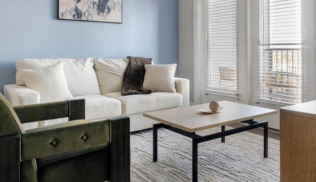 Landing | Stunning 2BD, Clubhouse, Courtyard