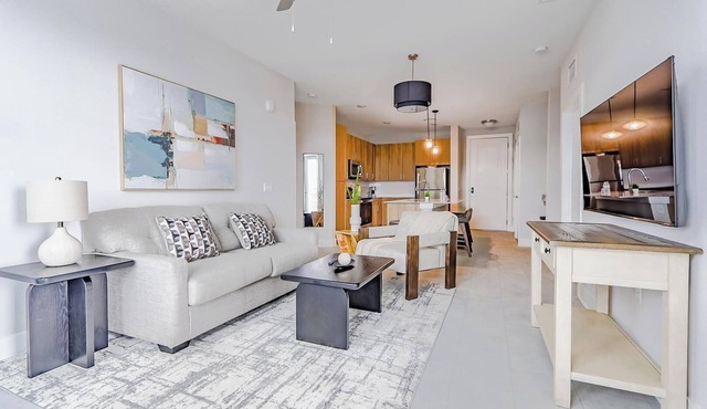 Landing | Stunning 2BD, Pool, Gym