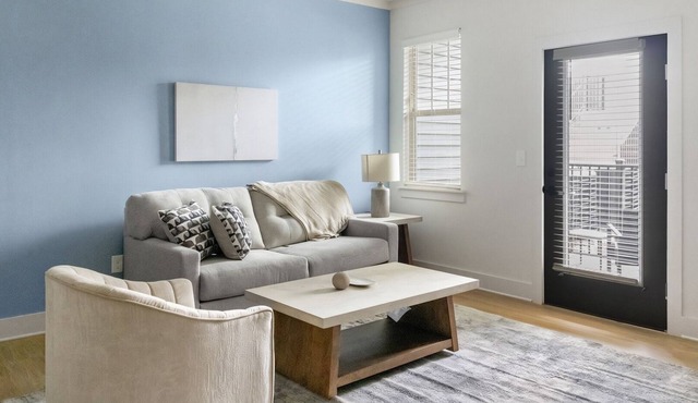 Landing | Stylish 1BD, Gym, Clubhouse