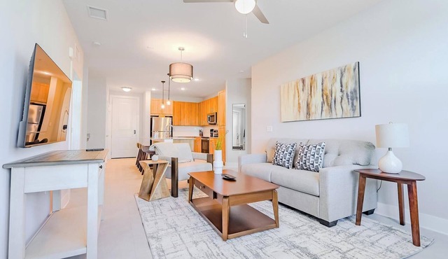 Landing | Stylish 2BD, Clubhouse, Pool