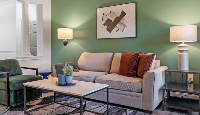 Landing | Stylish 2BD, Game Room, Tennis Court