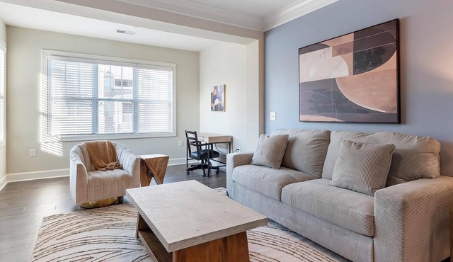 Landing | Stylish 3BD, Gym, Pool