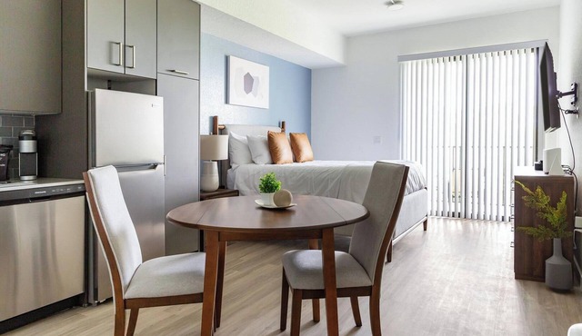 Landing | Stylish Studio, Courtyard, Yoga Studio