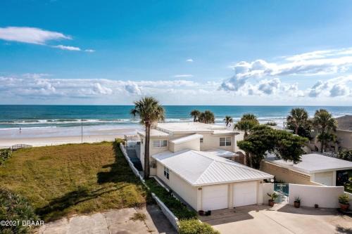 Large Luxury Beach Front House Ocean Front Living