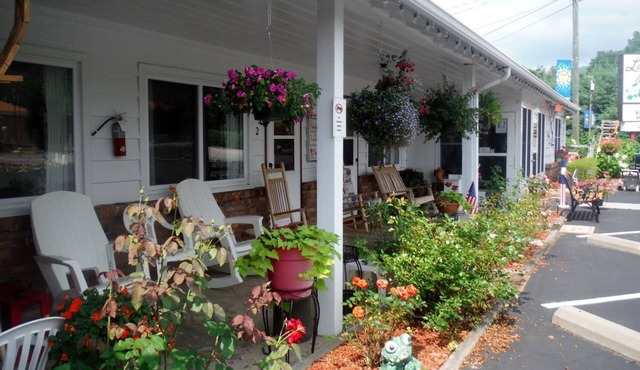 Laurel Park Inn