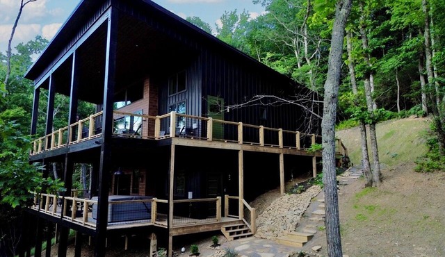 Lodge at Pinhook Gap w/Sunset Views, Hot tub & EV