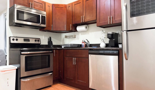 Lovely 2BR Apt in UCity, Walk to Upenn & Drexel
