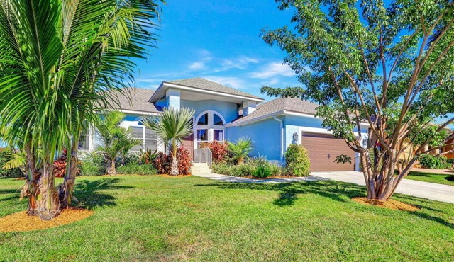 Lovely Pet-Friendly Waterfront Home | Pool & Dock